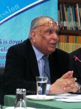 تنویر احمد خان