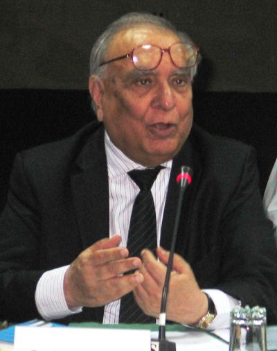 تنویر احمد خان